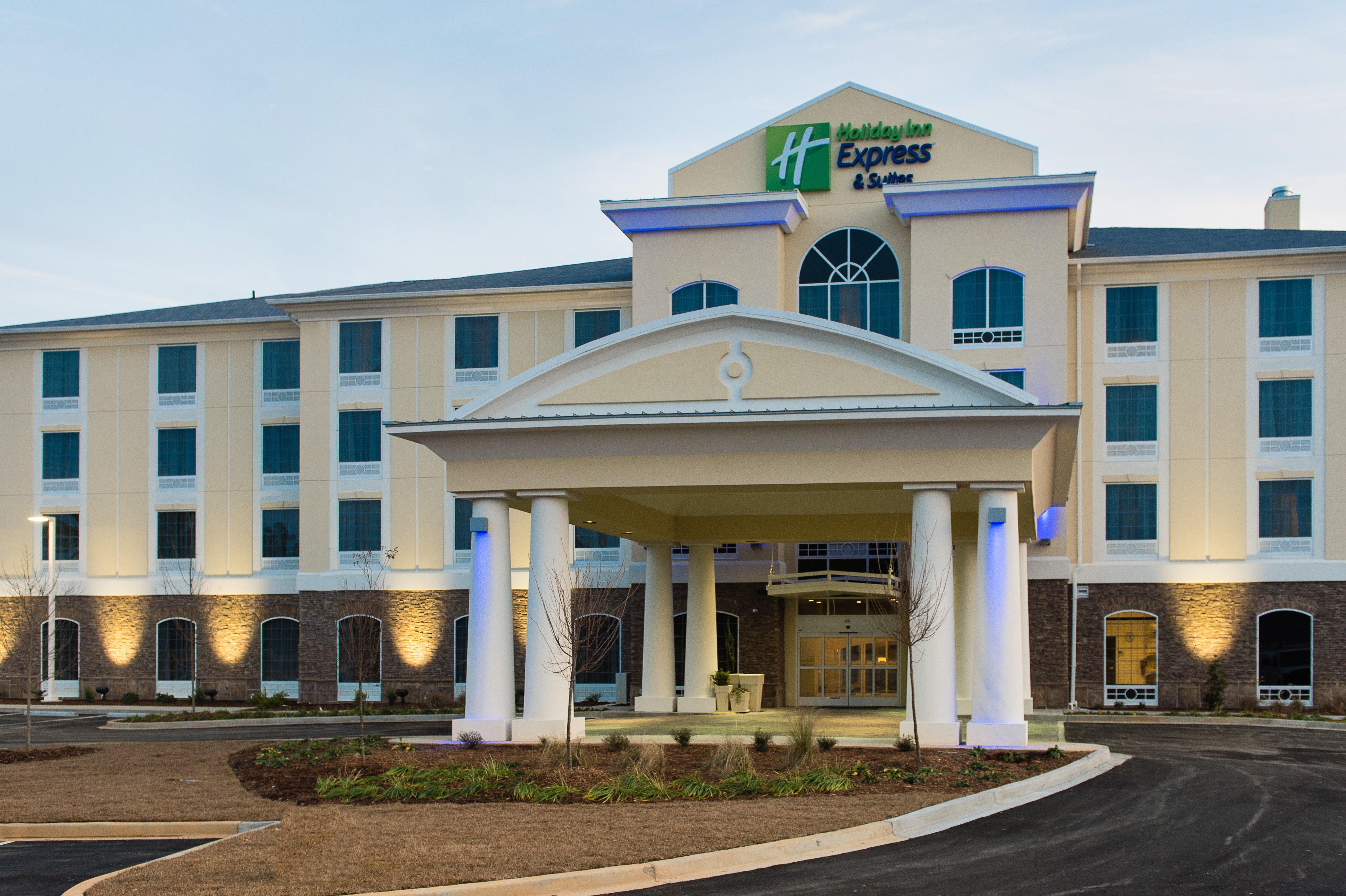 Holiday Inn Express & Suites Aiken By Ihg Exterior photo
